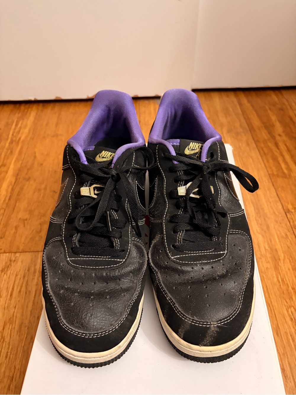 Nike Air Men’s Black and White Sneakers with Purple Accents